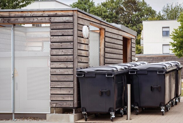 Smart Waste Management: Recycling Solutions for US Homes