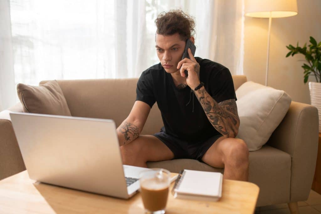 Side Hustle to Main Gig: Full-Time Career by 2026